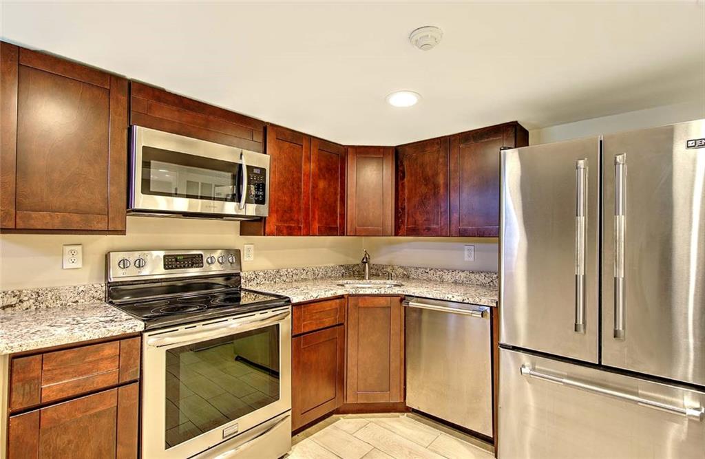 80 Pitman Street Unit 4 Property Photo 18
