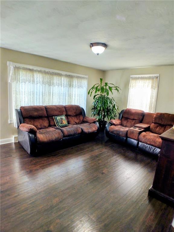 21 Urban Avenue Property Photo 9