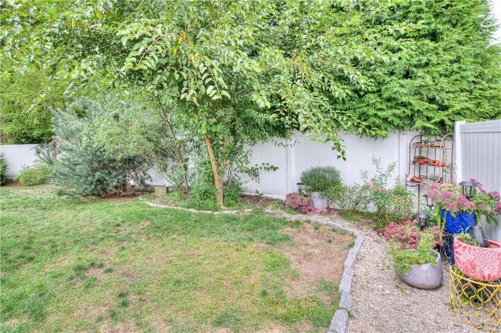 333 Greenwood Avenue Property Photo 25