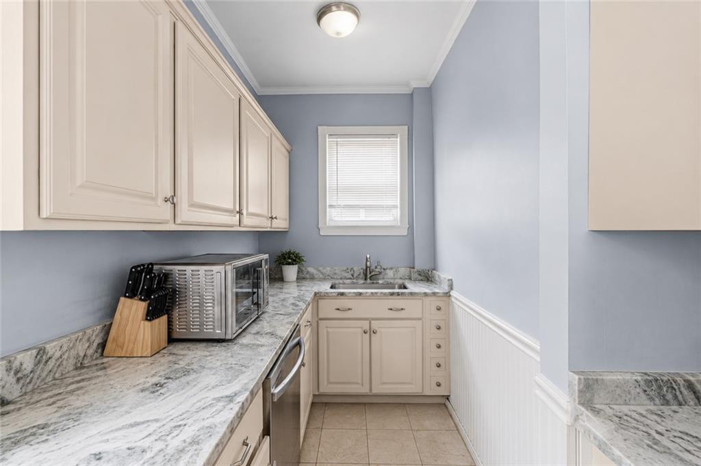 66 Armstrong Avenue Property Photo 20