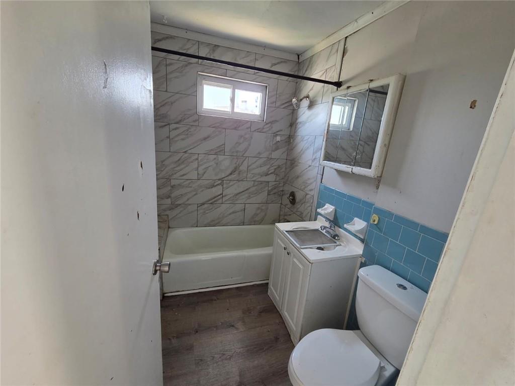 471 Providence Street Property Photo 5