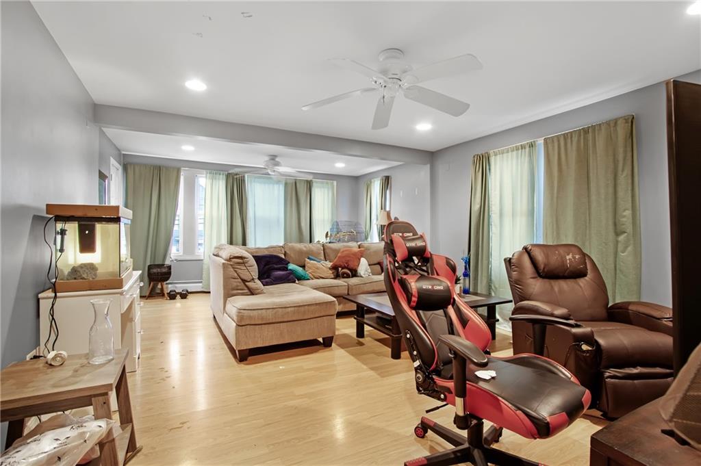 366 Wood Street Property Photo 8