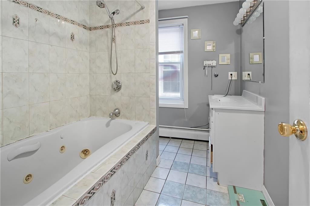 366 Wood Street Property Photo 10