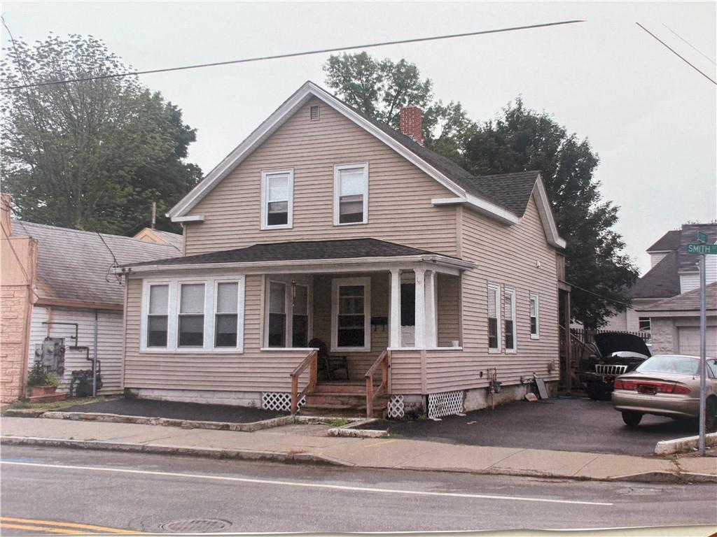 1944 Smith Street Property Photo 1