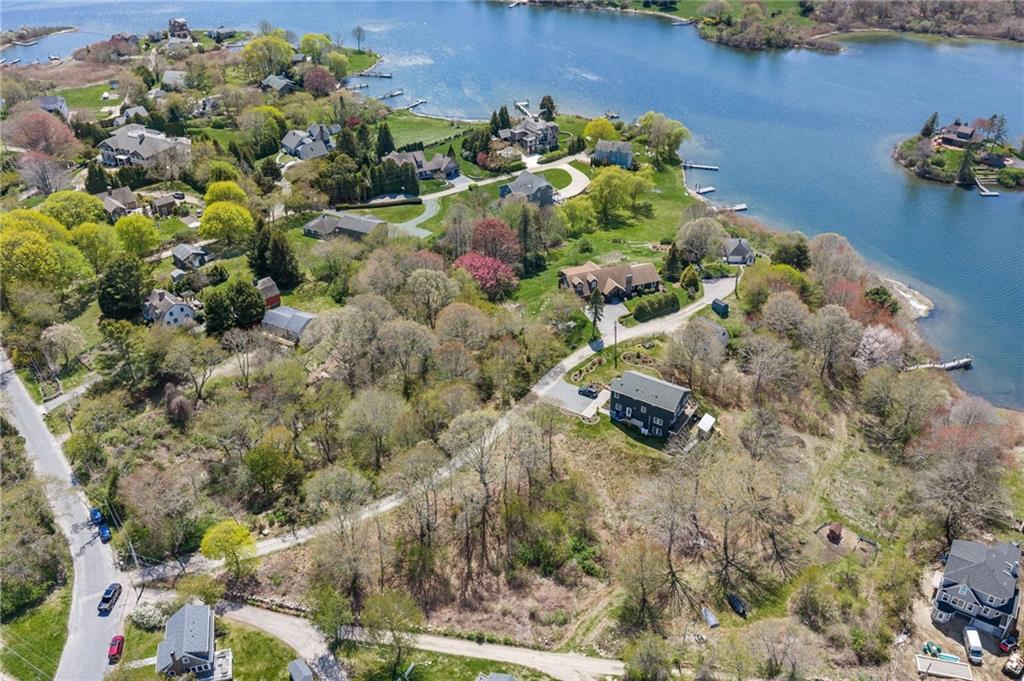 93 Old Succotash Road Property Photo 8