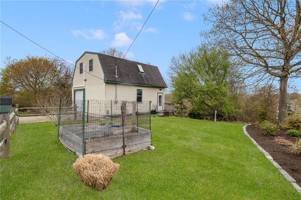 93 Old Succotash Road Property Photo 23