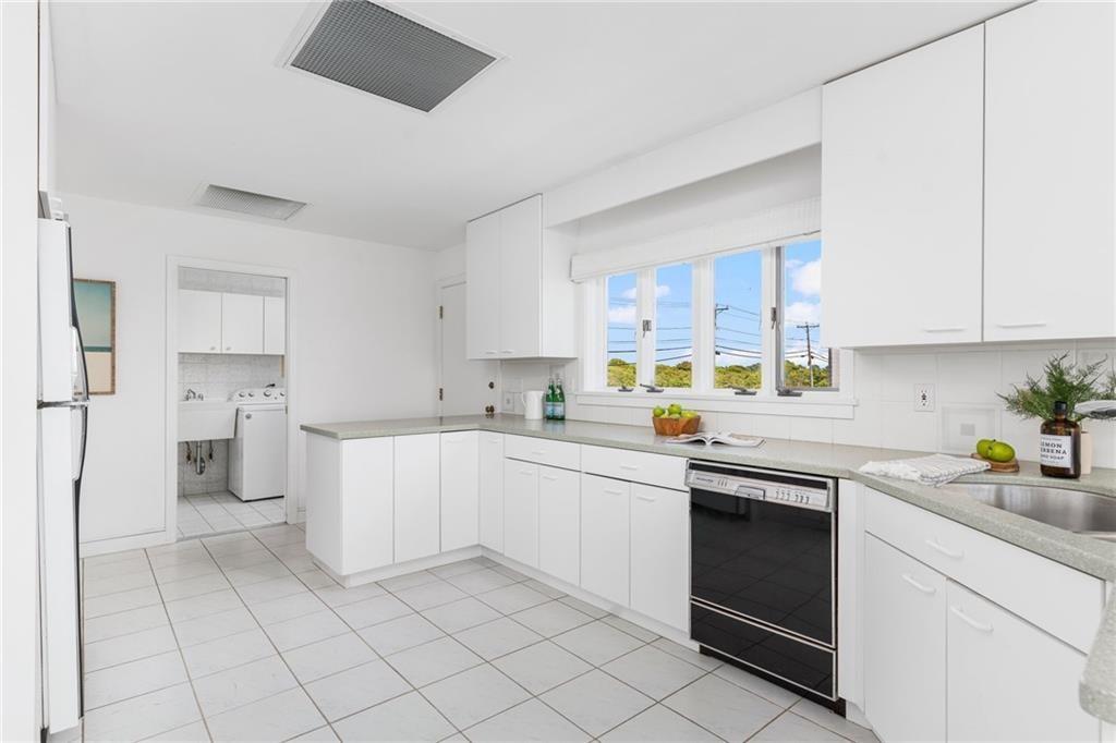 160 Sand Hill Cove Road Property Photo 13