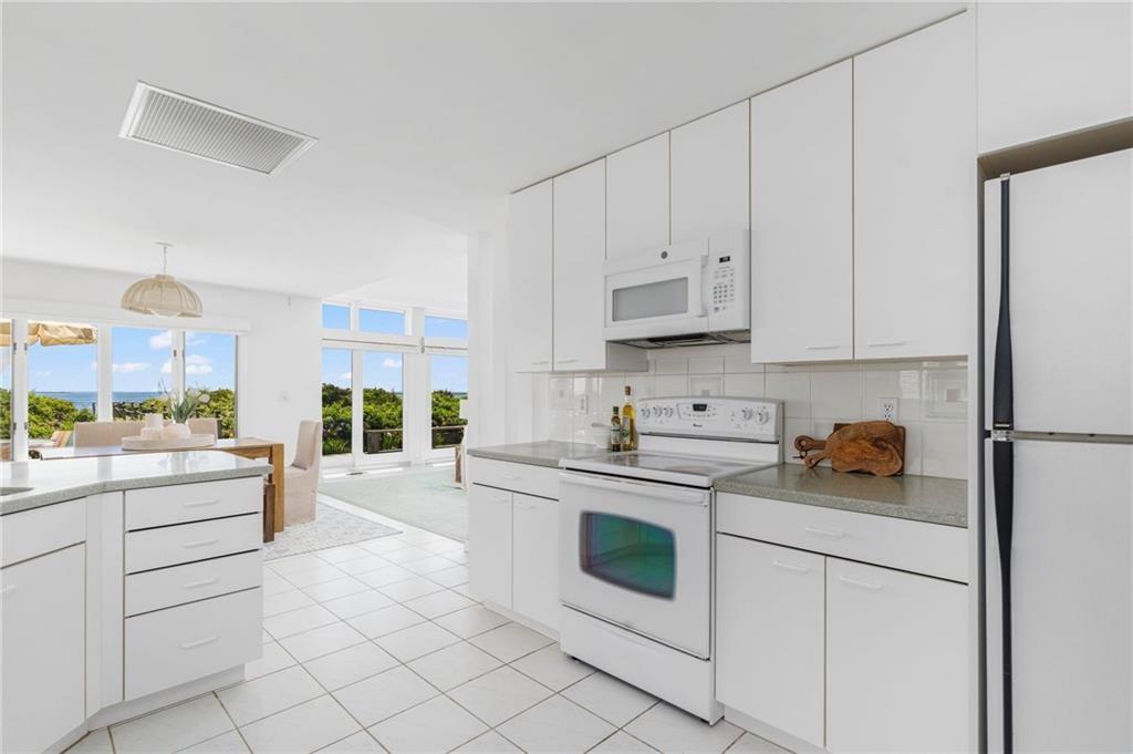 160 Sand Hill Cove Road Property Photo 14