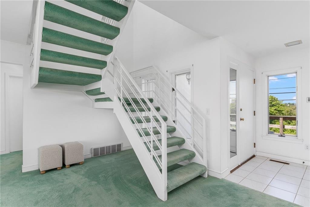 160 Sand Hill Cove Road Property Photo 19