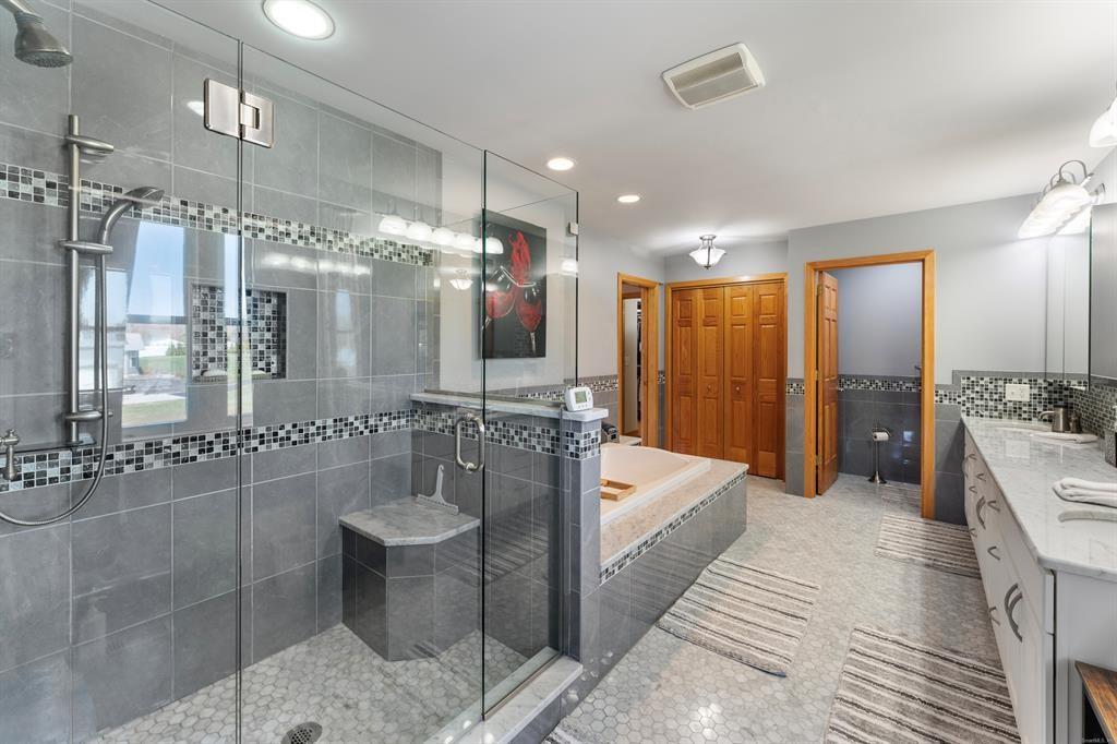 524 Wauregan Road Property Photo 24