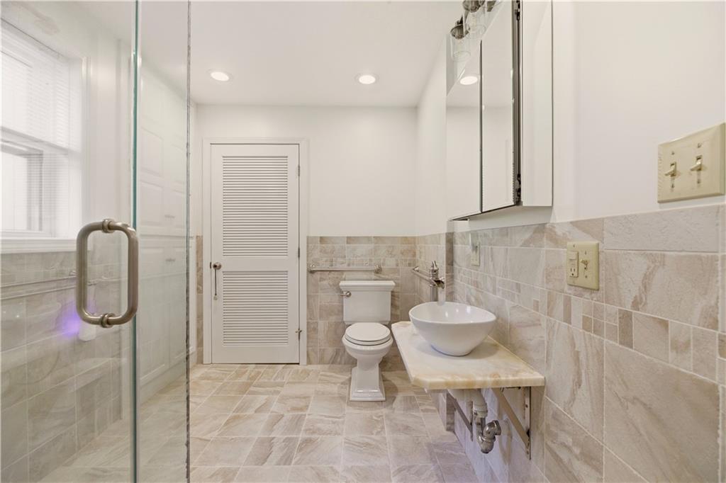 81 Seapowet Avenue Property Photo 24