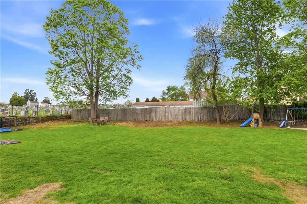 612 Rathbun Street Property Photo 13