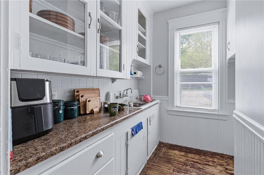 72 Academy Avenue Property Photo 3
