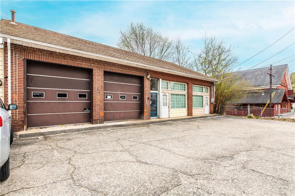 963 969 Victory Highway Property Photo 4