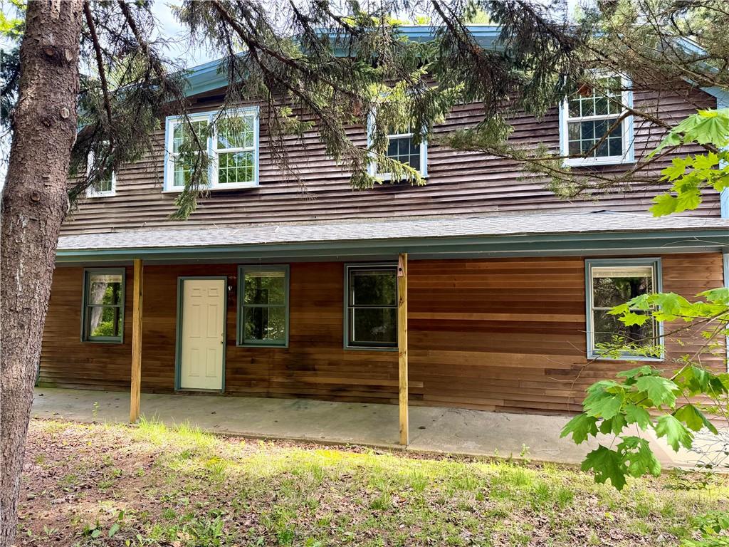 18 Railroad Avenue Property Photo 1