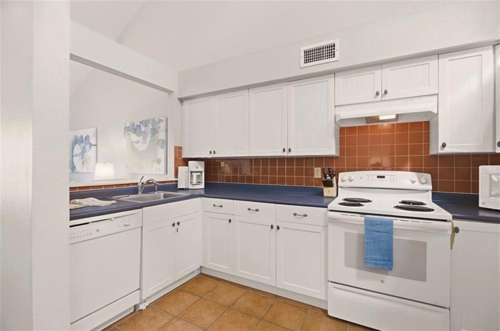 150 Bay View Drive Unit 6 Property Photo 5