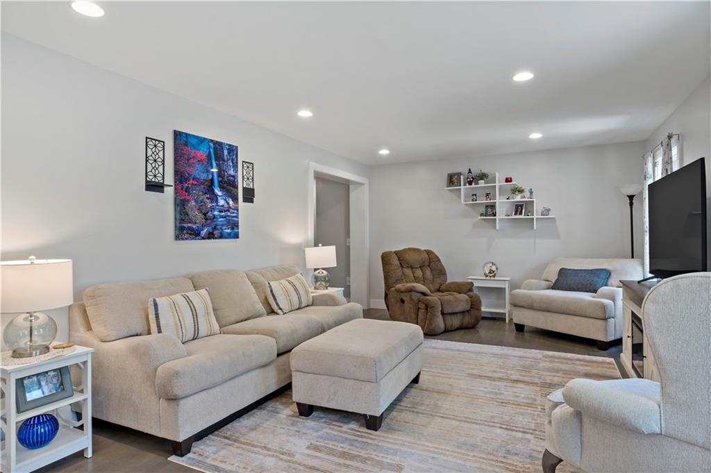 1619 A Ministerial Road Property Photo 8