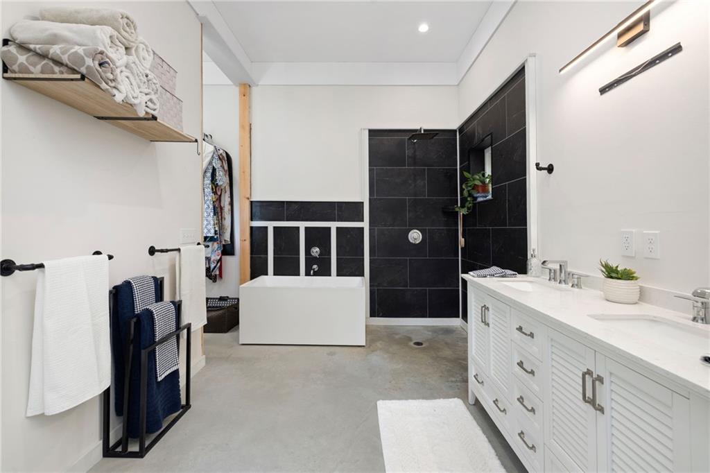 10 Bucknam Road Property Photo 34