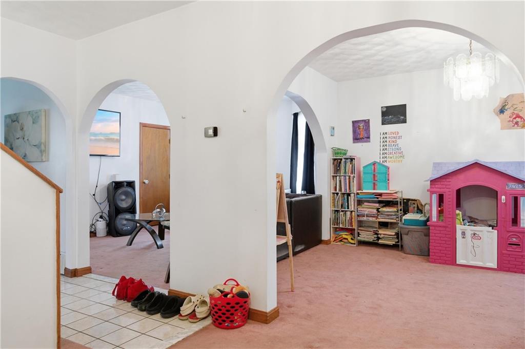 291 California Avenue Property Photo 5