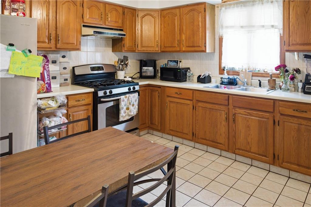 291 California Avenue Property Photo 8