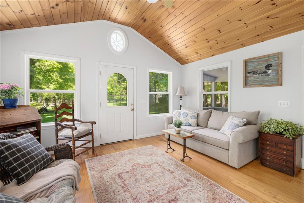 10 Summer Street Property Photo 13