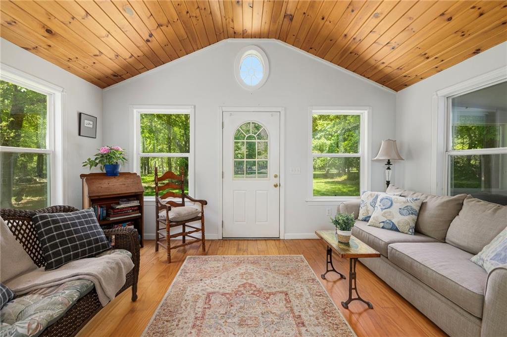 10 Summer Street Property Photo 14