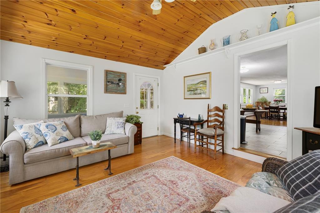 10 Summer Street Property Photo 15