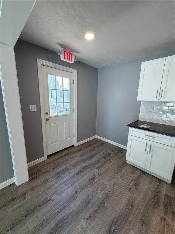 158 Roger Williams Avenue Unit 1 Property Photo 9