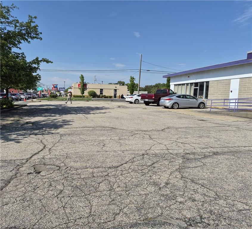 1620 Post Road Property Photo 2