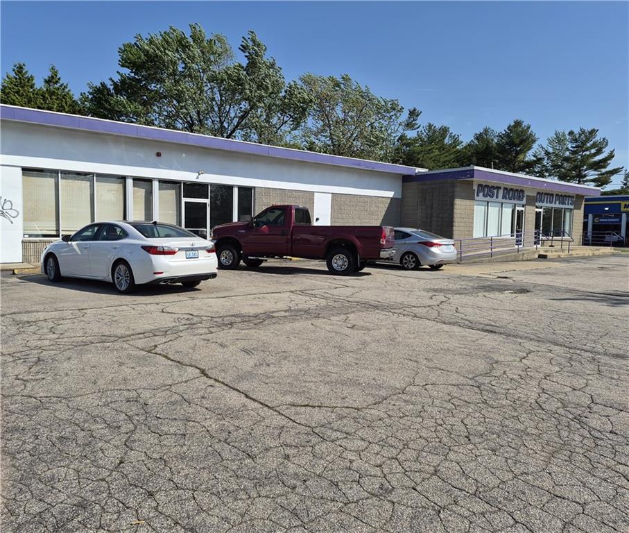 1620 Post Road Property Photo 6