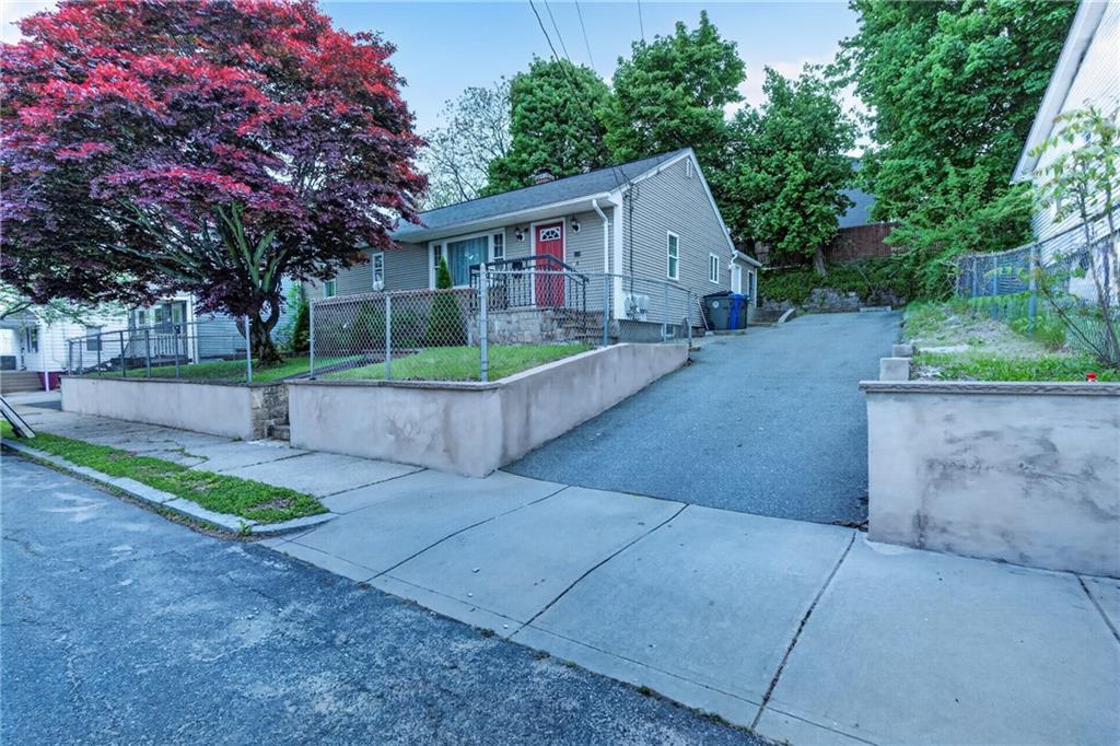 368 Hawkins Street Property Photo 5