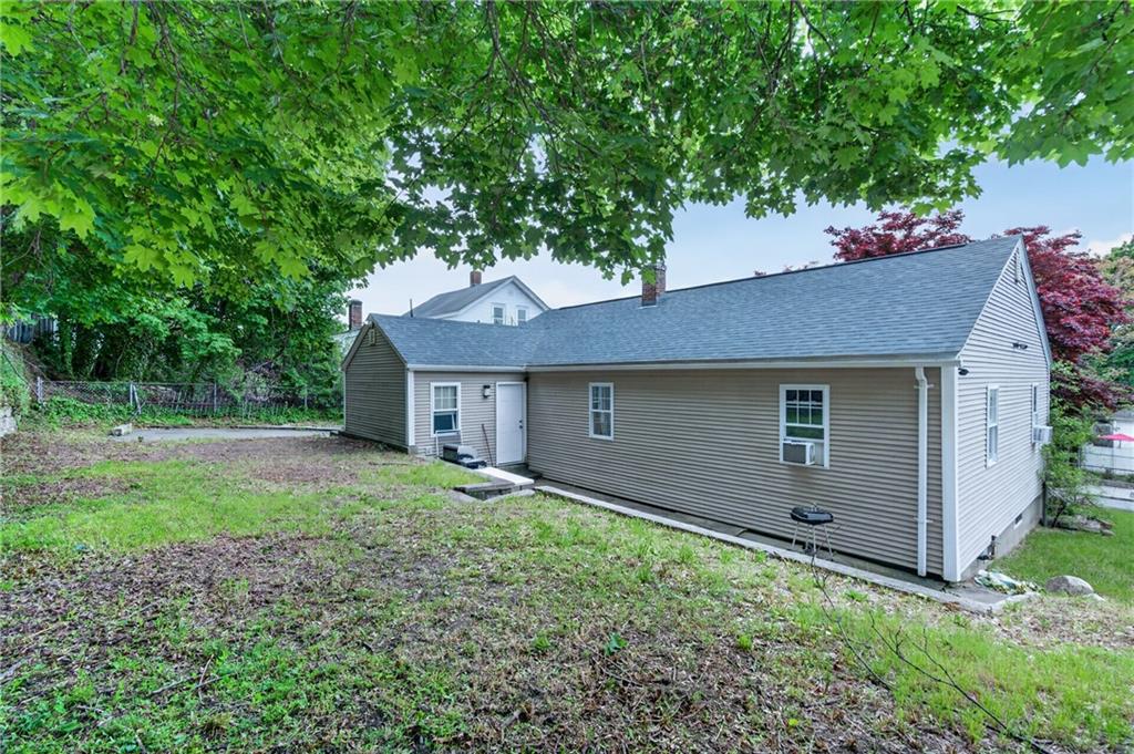 368 Hawkins Street Property Photo 11