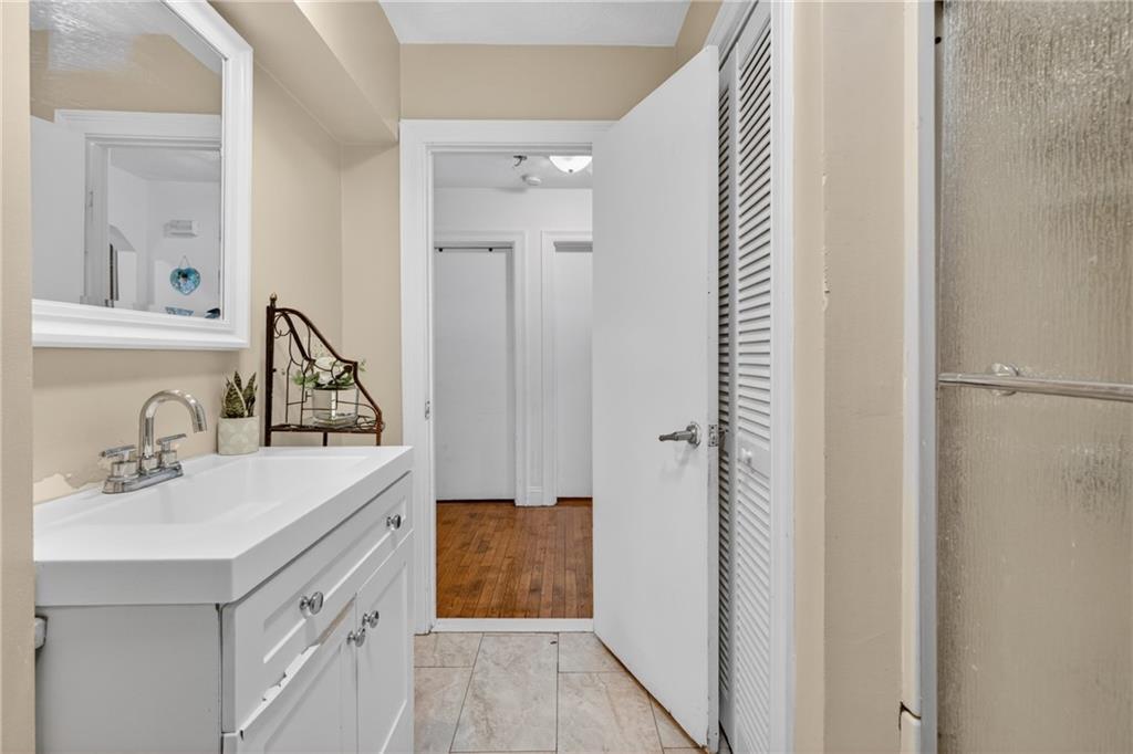 368 Hawkins Street Property Photo 18