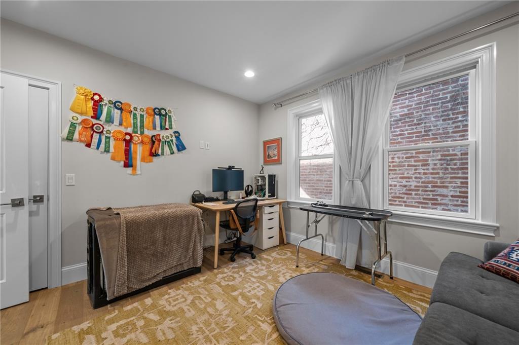 12 University Avenue Property Photo 12