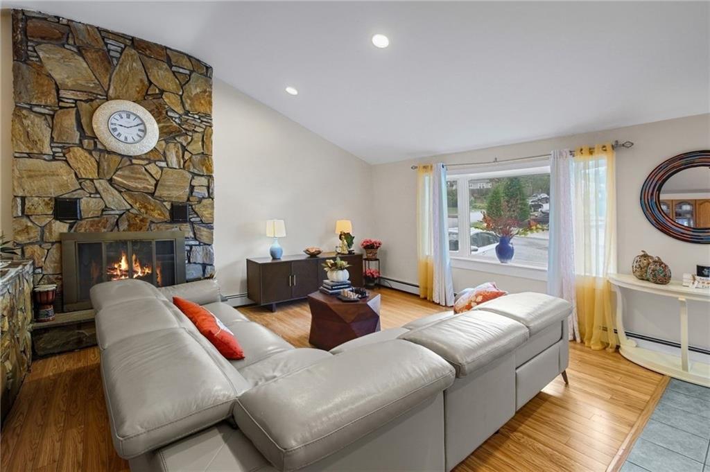 5 Woodbine Street Property Photo 2
