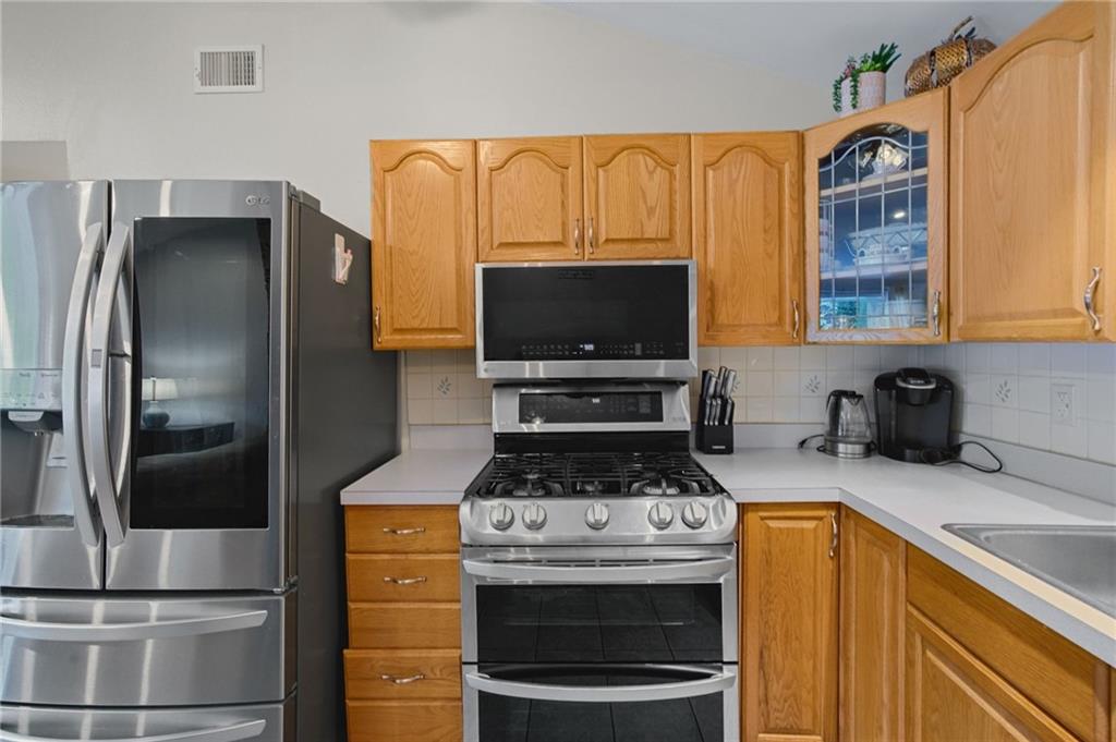 5 Woodbine Street Property Photo 9