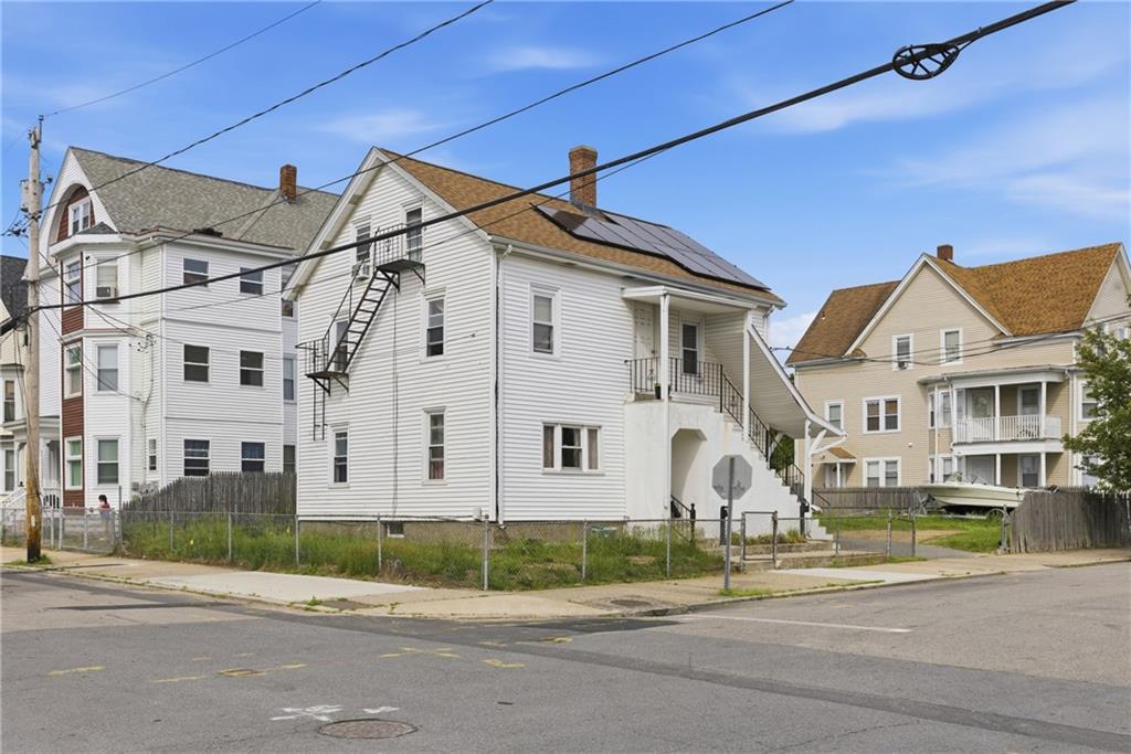 46 Lilac Street Property Photo 3