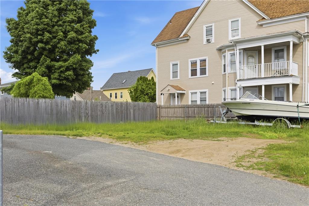 46 Lilac Street Property Photo 22