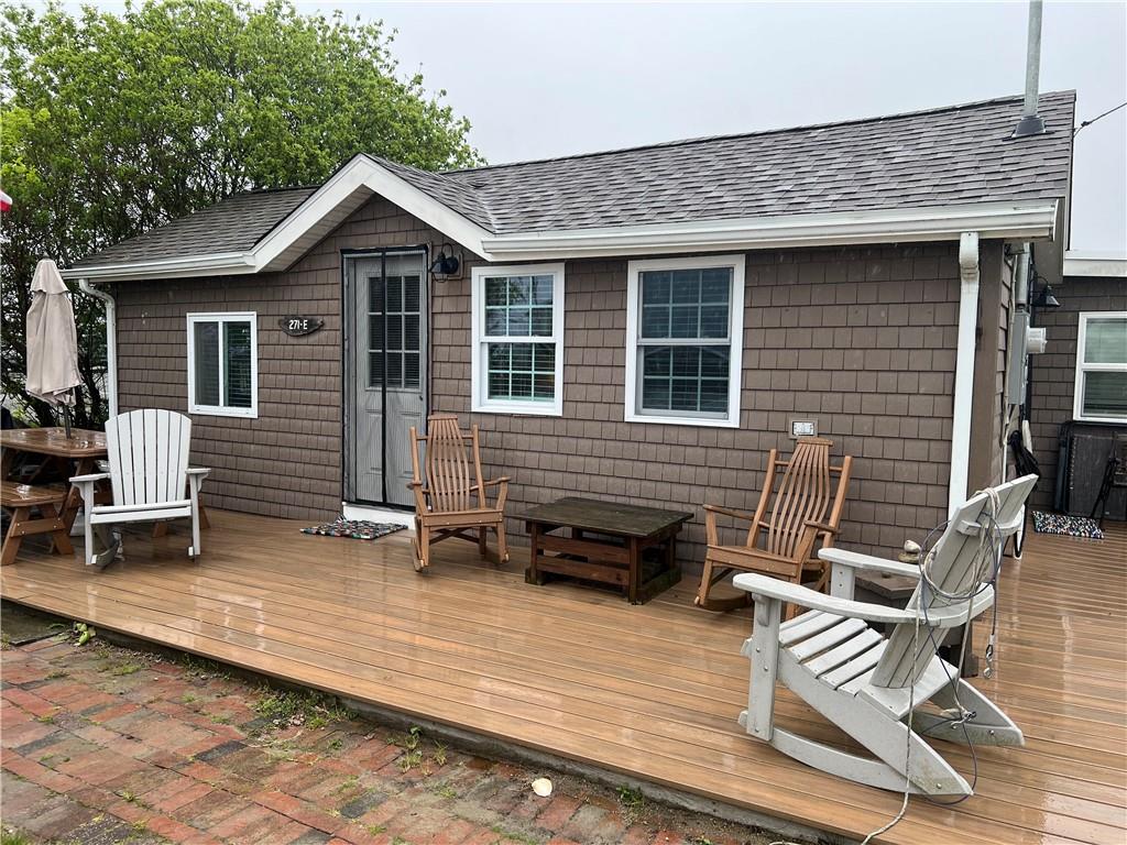 271 E Great Island Road Property Photo 1