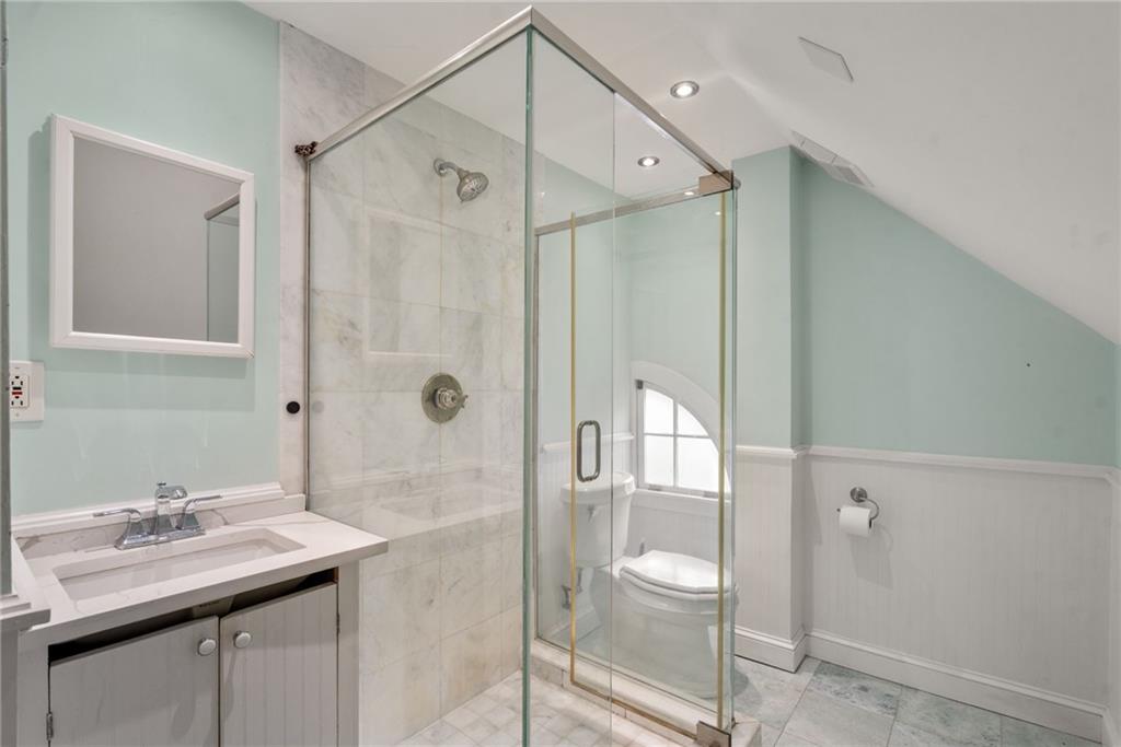 34 Bull Street Property Photo 24