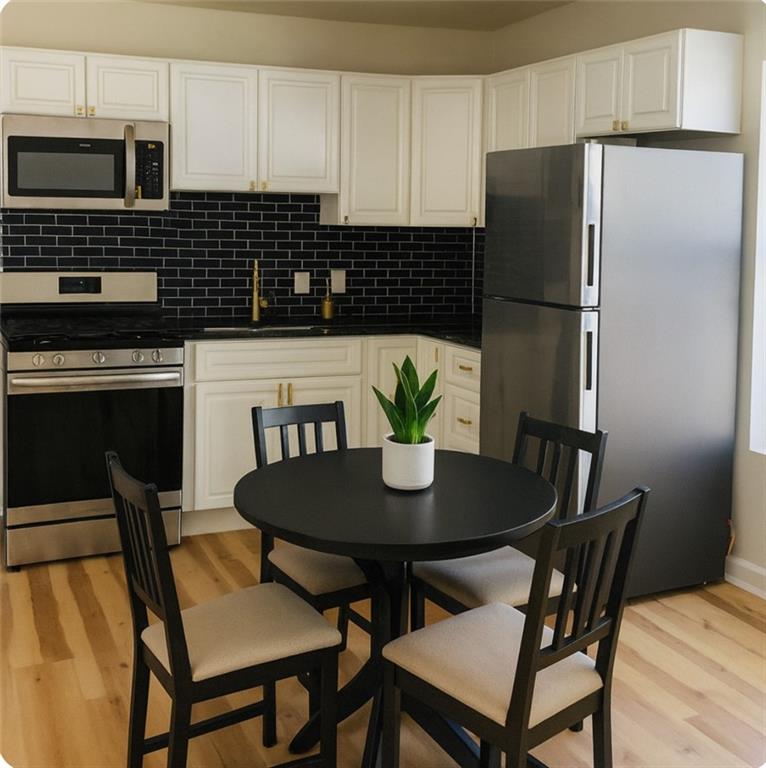 460 458 Smithfield Avenue Property Photo 11