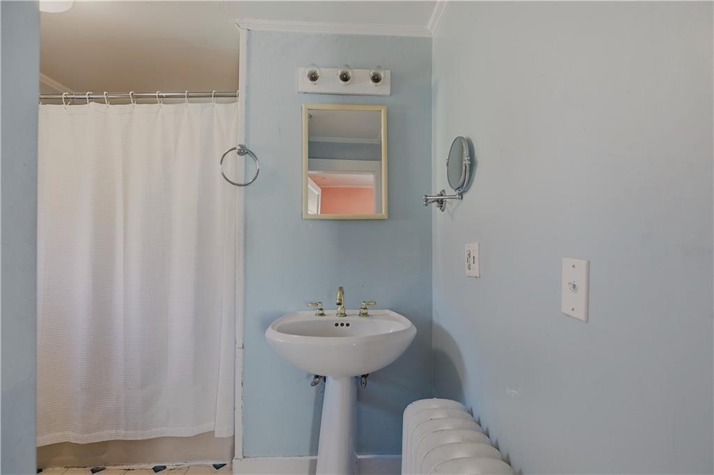4 Dresser Street Property Photo 14