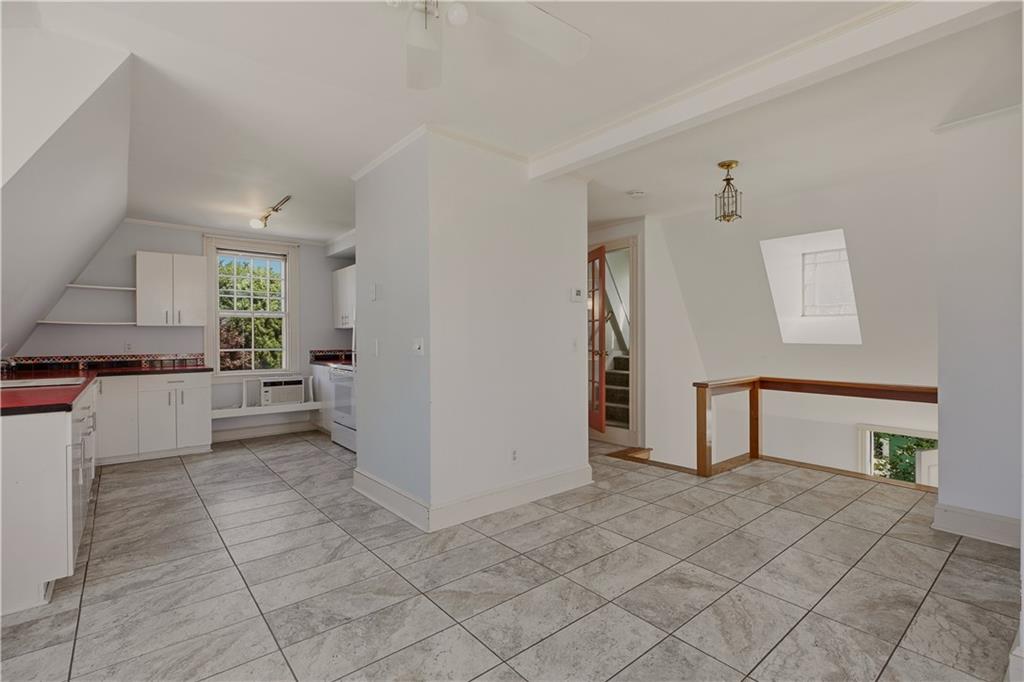 4 Dresser Street Property Photo 19