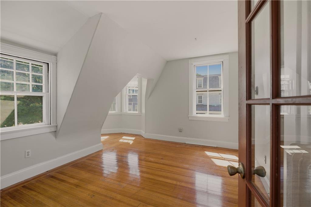 4 Dresser Street Property Photo 20