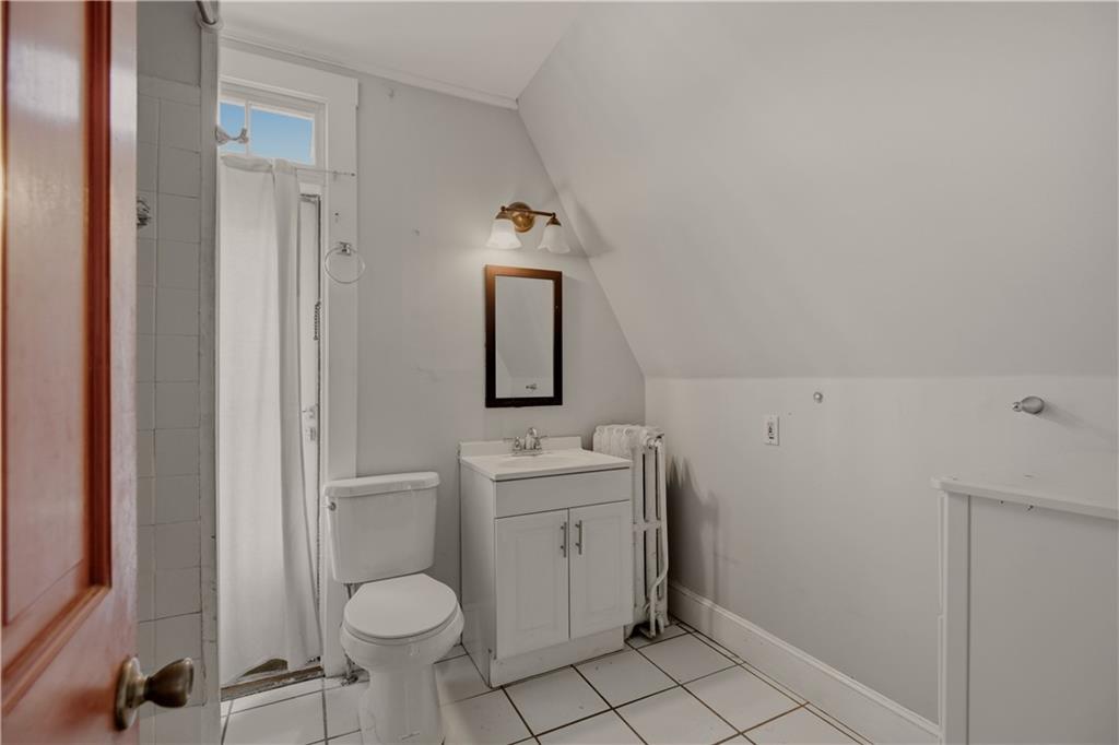 4 Dresser Street Property Photo 21