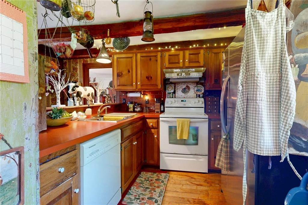 1503 Putnam Pike Property Photo 24