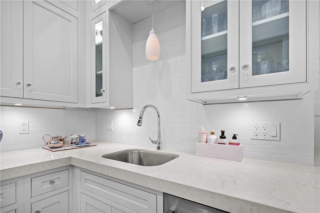 50 School Street Unit 1 Property Photo 14