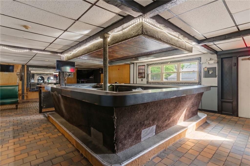354 Tiogue Avenue Property Photo 4