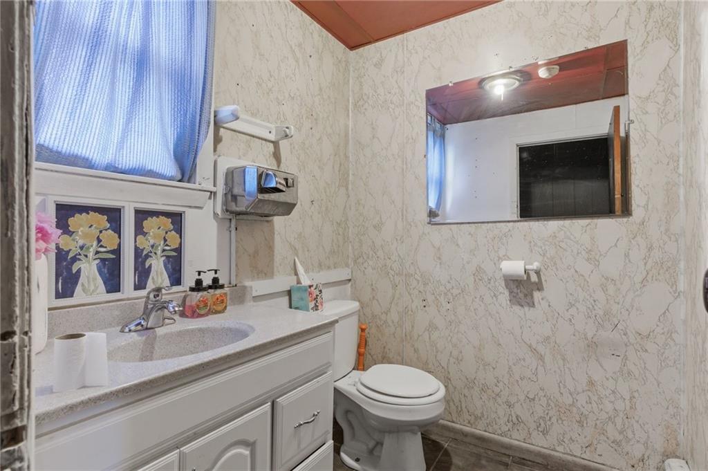 354 Tiogue Avenue Property Photo 11