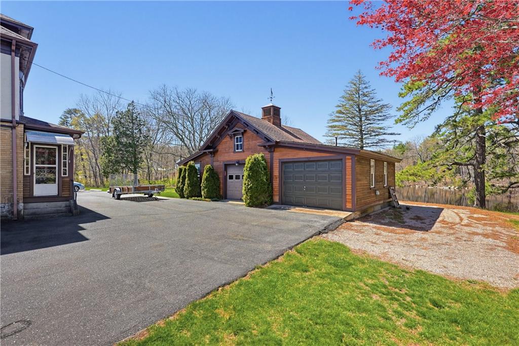 1496 Victory Highway Property Photo 6